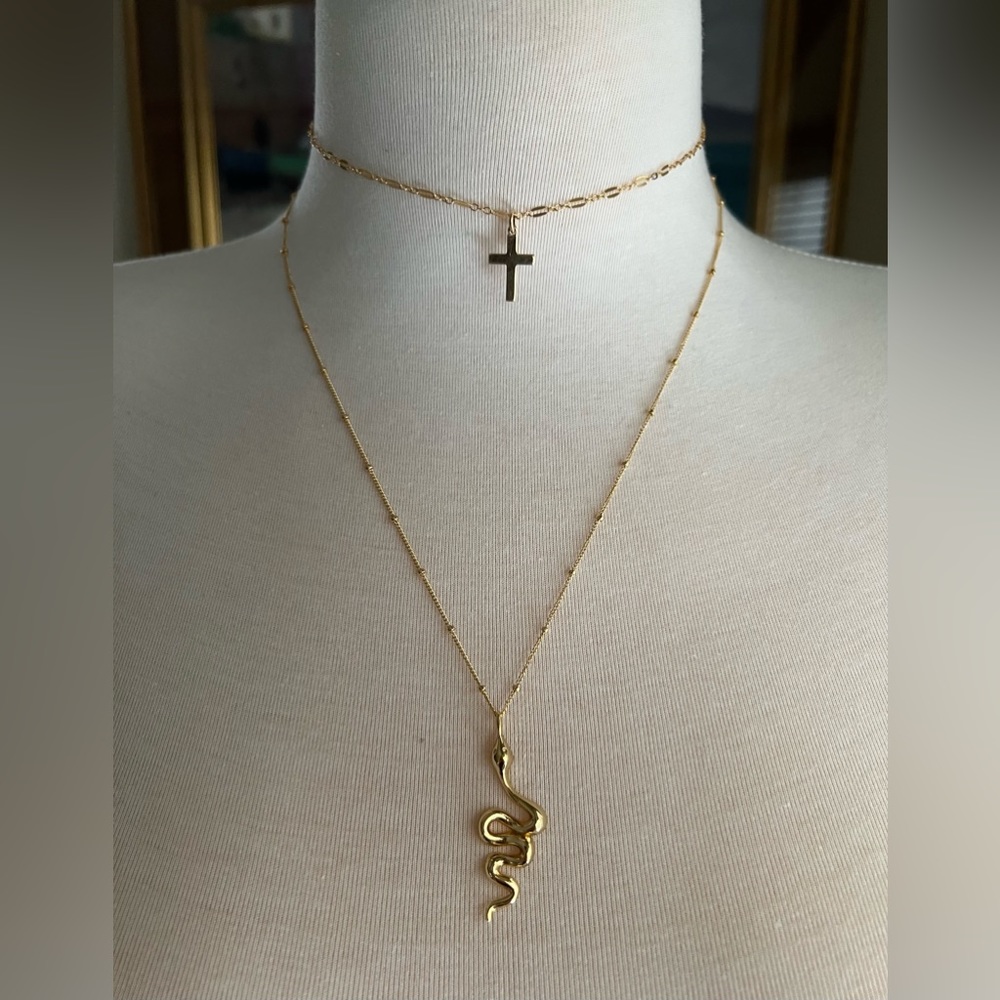 Joy Dravecky | Luxe Choker with Cross Charm